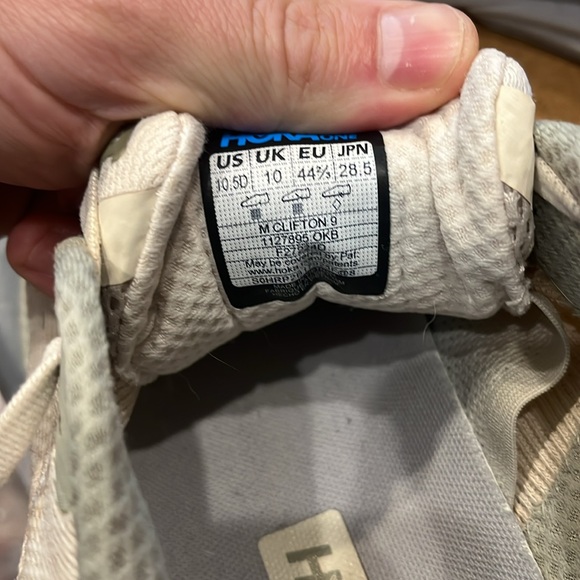 Hoka Clifton 9 - used - men’s 10.5 - 279 miles run on them - Picture 4 of 14